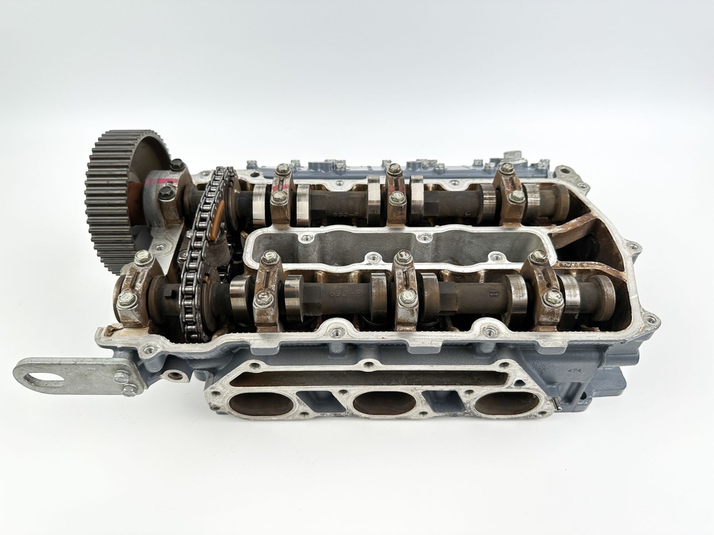 2004 Yamaha 225 HP 4 Stroke Outboard Port Cylinder Head 69J-W009C-02-1S OEM