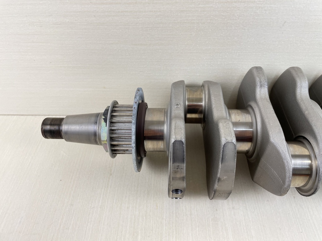 2008 Yamaha 90HP F90 4 Stroke Outboard Crankshaft Crank Shaft Assembly 6D8-11411-00-00