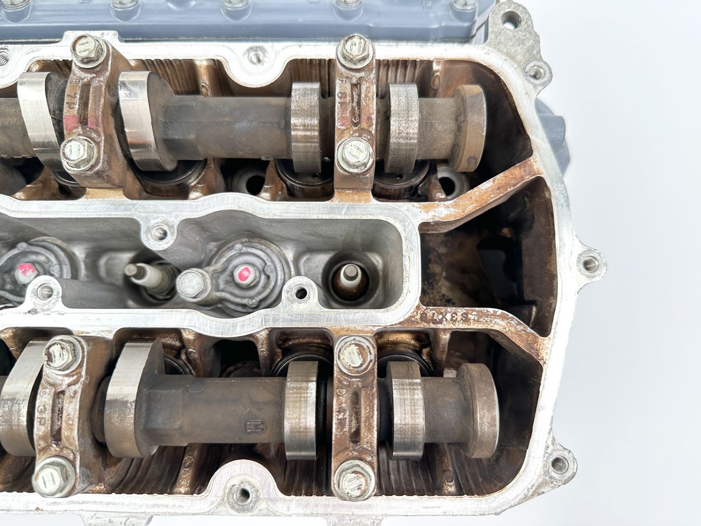 2004 Yamaha 225 HP 4 Stroke Outboard Port Cylinder Head 69J-W009C-02-1S OEM