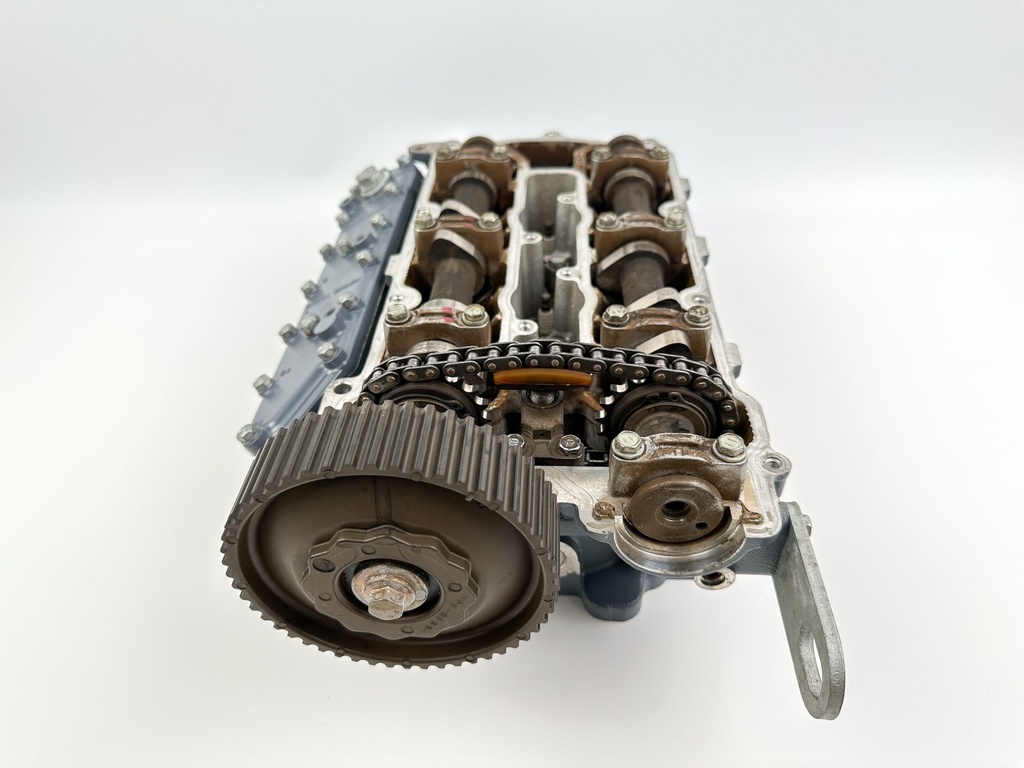 2004 Yamaha 225 HP 4 Stroke Outboard Port Cylinder Head 69J-W009C-02-1S OEM