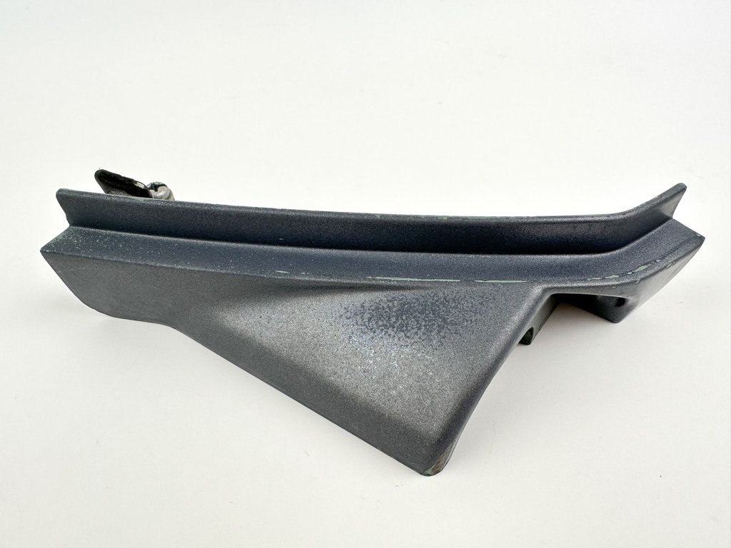 2004 Yamaha 225 HP 4 Stroke Outboard Cable Cover Plate 69J-42738-01-5B OEM