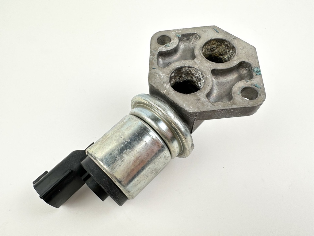 2012 Suzuki 140 HP 4 Stroke Outboard IAC Idle Air Control Valve 18137-77E00 OEM