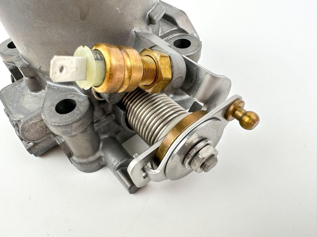 2012 Suzuki 140 HP 4 Stroke Outboard Throttle Body Assembly 13300-90J00 OEM