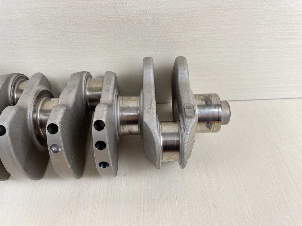 2008 Yamaha 90HP F90 4 Stroke Outboard Crankshaft Crank Shaft Assembly 6D8-11411-00-00