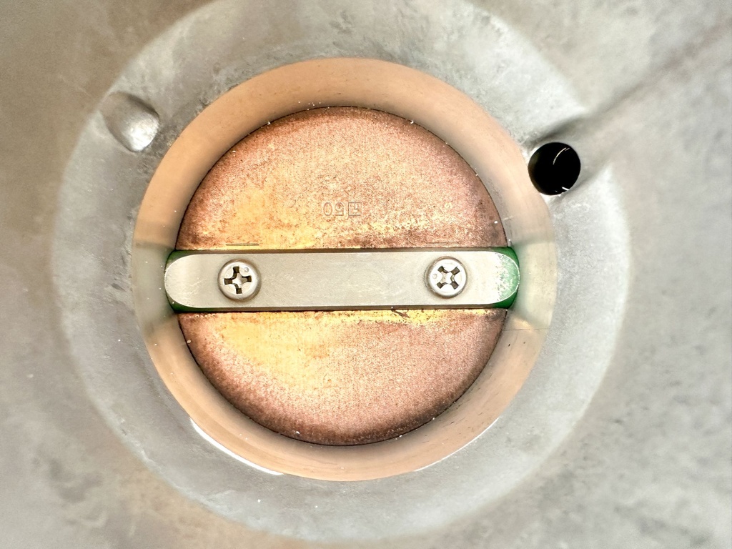 2012 Suzuki 140 HP 4 Stroke Outboard Throttle Body Assembly 13300-90J00 OEM