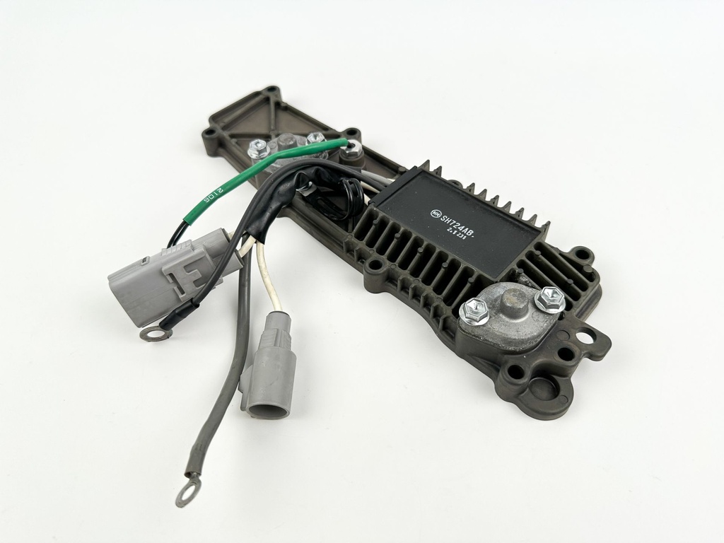 2012 Suzuki 140 HP 4 Stroke Outboard Rectifier & Regulator 32800-90J30 OEM