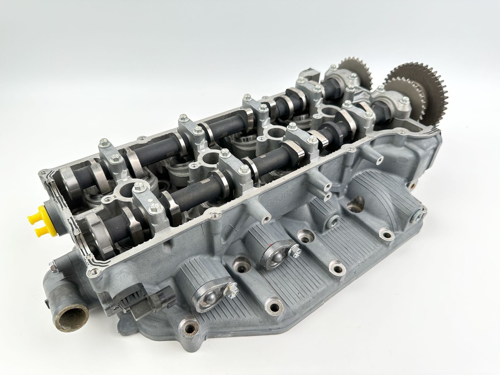 2012 Suzuki 140 HP 4 Stroke Outboard Cylinder Head 11100-90J11 OEM