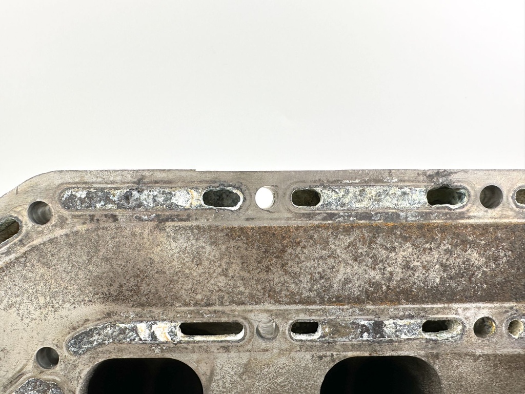 2012 Suzuki 140 HP 4 Stroke Outboard Cylinder Head 11100-90J11 OEM