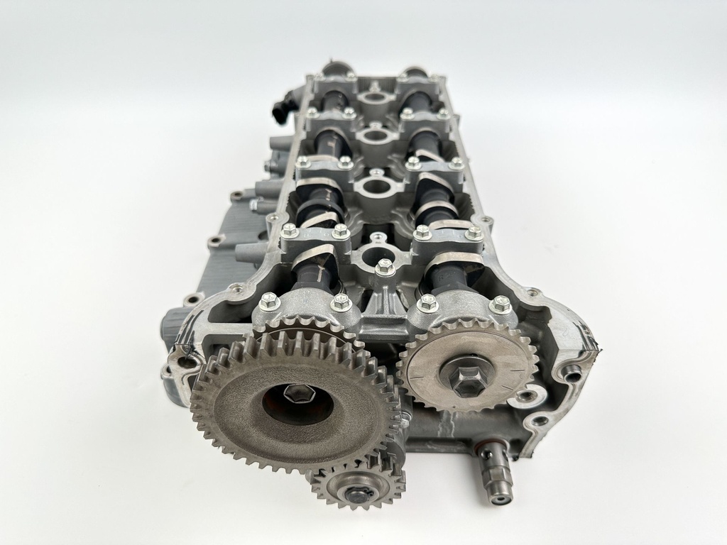 2012 Suzuki 140 HP 4 Stroke Outboard Cylinder Head 11100-90J11 OEM