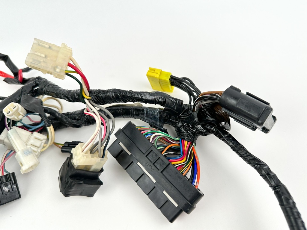 2012 Suzuki 140 HP 4 Stroke Outboard Engine Wire Harness 36610-90J92 OEM