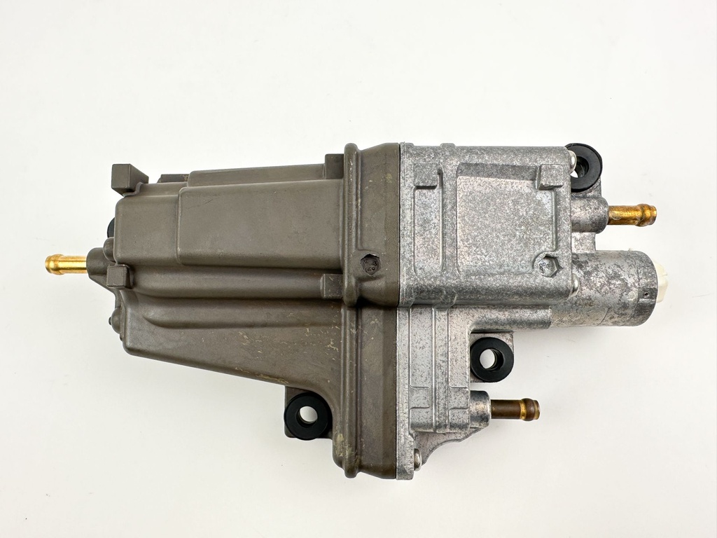 2012 Suzuki 140 HP 4 Stroke Outboard Vapor Separator Tank VST Read to Install