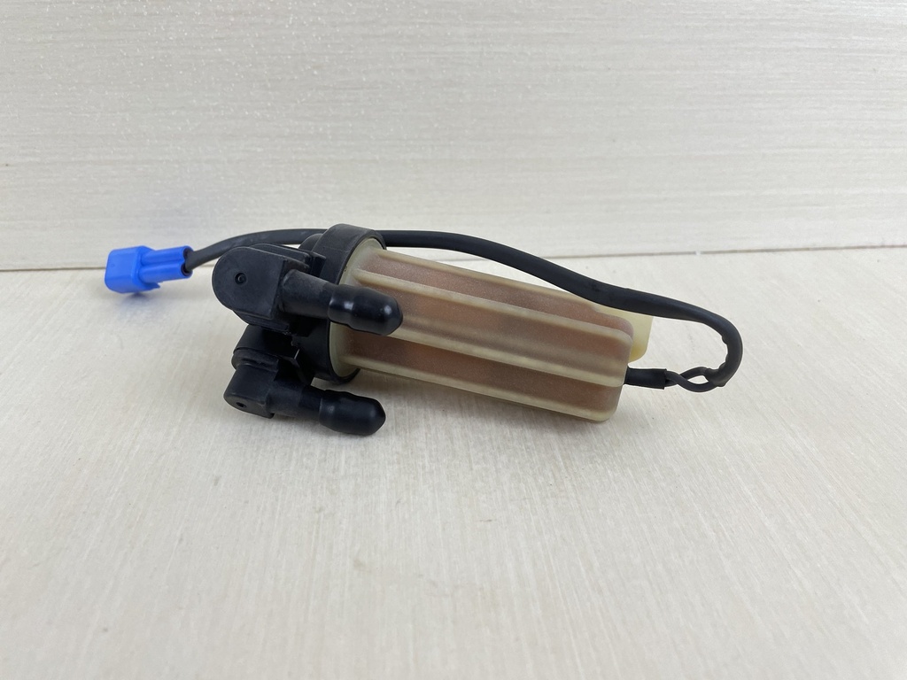 2008 Yamaha 90HP F90 4 Stroke Outboard Fuel Filter Assembly 6D8-24560-00-00  