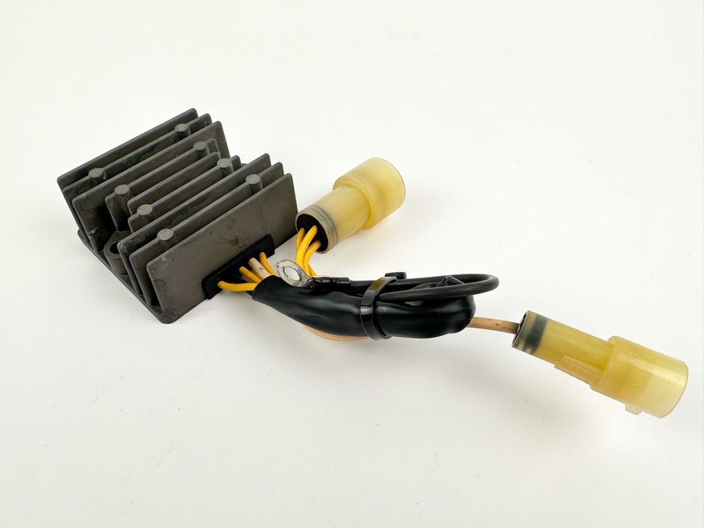 2003 Suzuki 60 HP 4 Stroke Outboard Rectifier & Regulator 32800-92E20 OEM