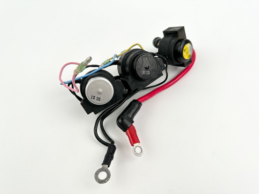 2003 Suzuki 60 HP 4 Stroke Outboard Trim Tilt Relay 38410-94552 OEM
