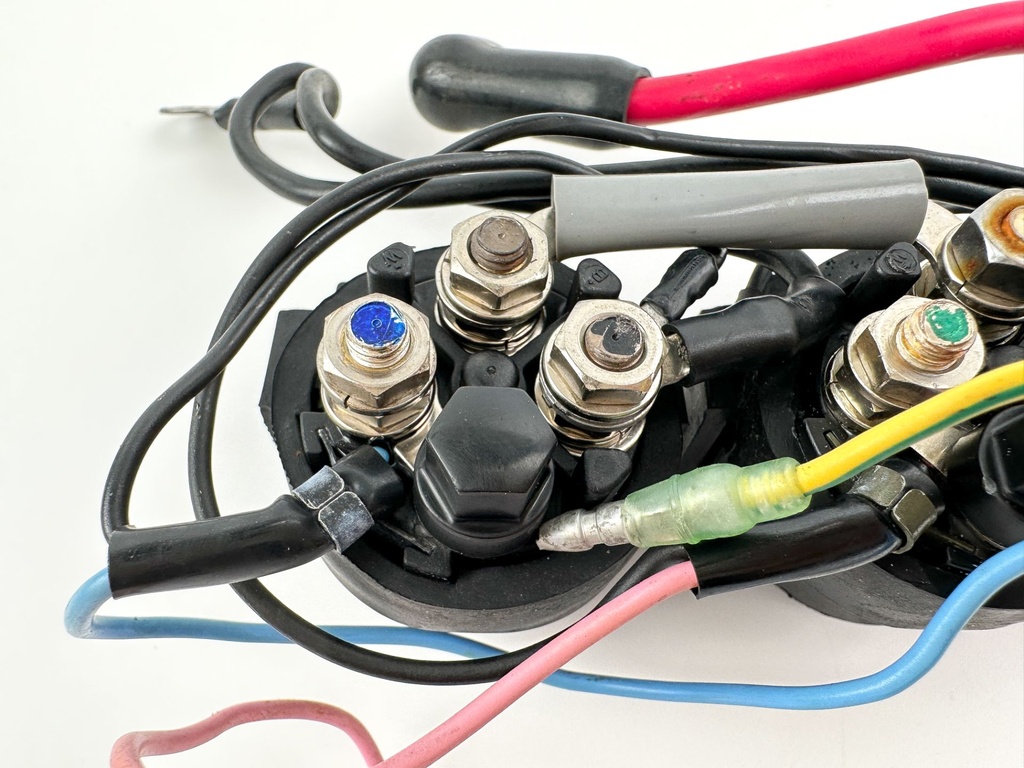 2003 Suzuki 60 HP 4 Stroke Outboard Trim Tilt Relay 38410-94552 OEM