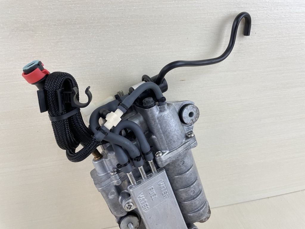 2008 Yamaha 90HP F90 4 Stroke Outboard Float Chamber Assembly Fuel 6D8-14180-20-00