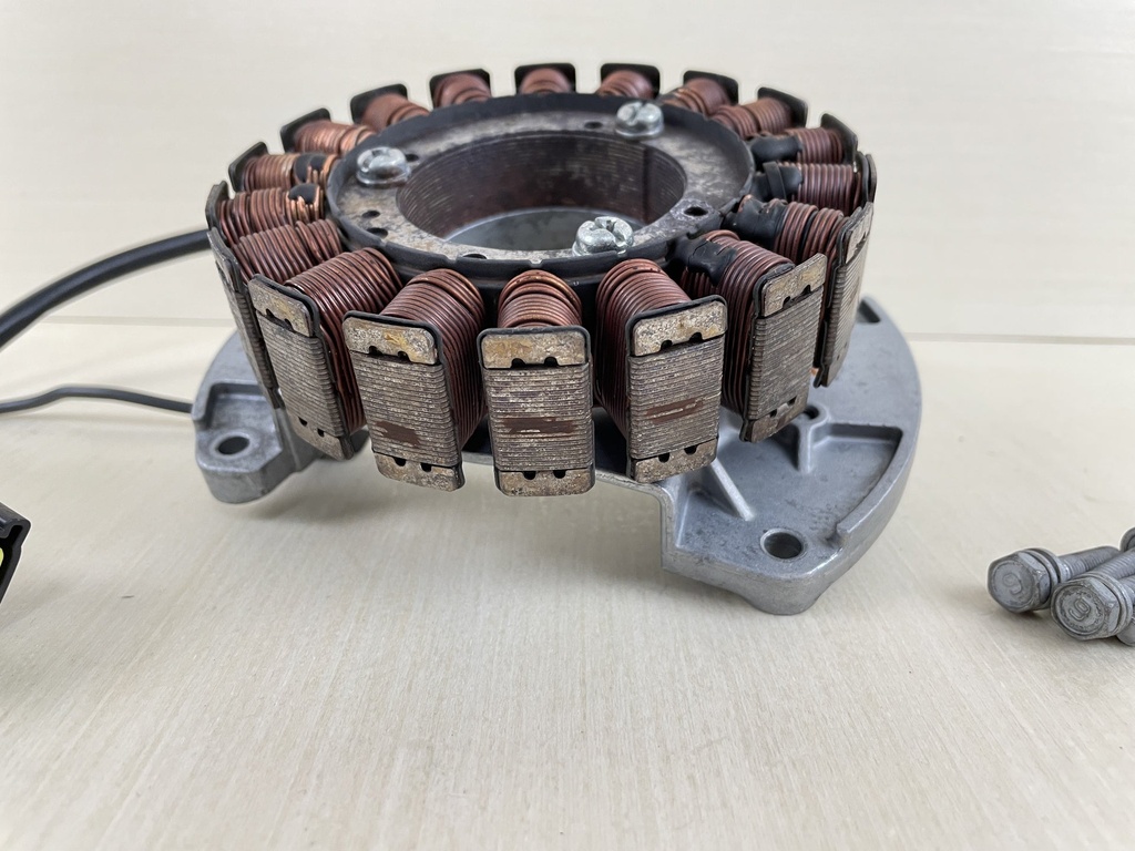 2008 Yamaha 90HP F90 4 Stroke Outboard Stator Base Assembly 6D8-81410-00-00