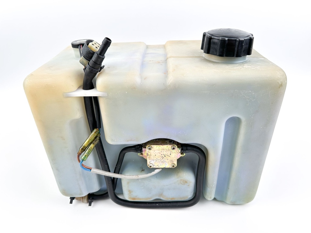 Yamaha Outboard Remote 2 Stroke Oil Tank Assembly With Pump 2.8 Gallons