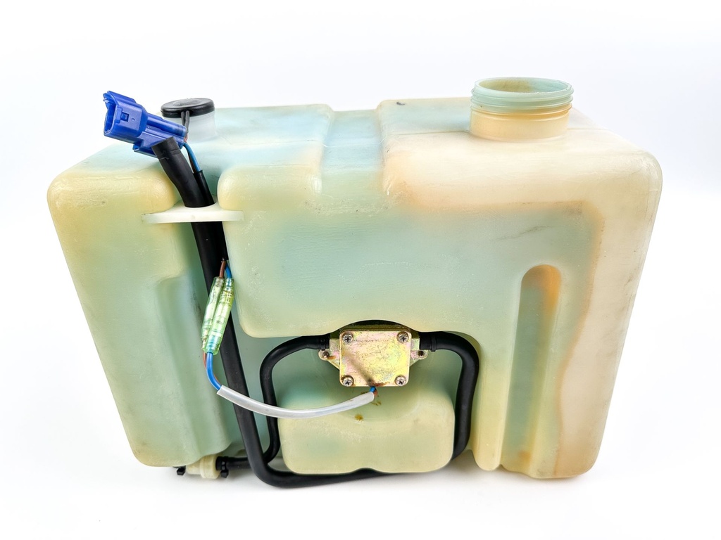 Yamaha Outboard Remote 2 Stroke Oil Tank Assembly With Pump 2.8 Gallons No Cap
