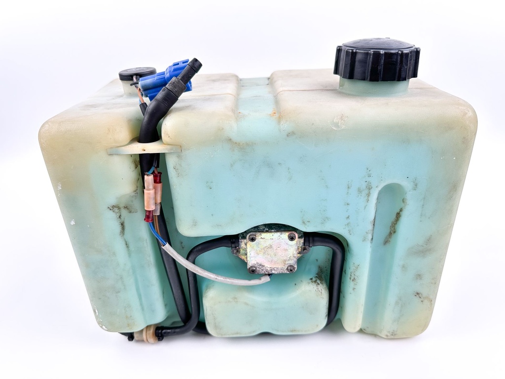 Yamaha Outboard Remote Oil Tank 2.8 Gallons 10.5L W/ Pump & Sensor