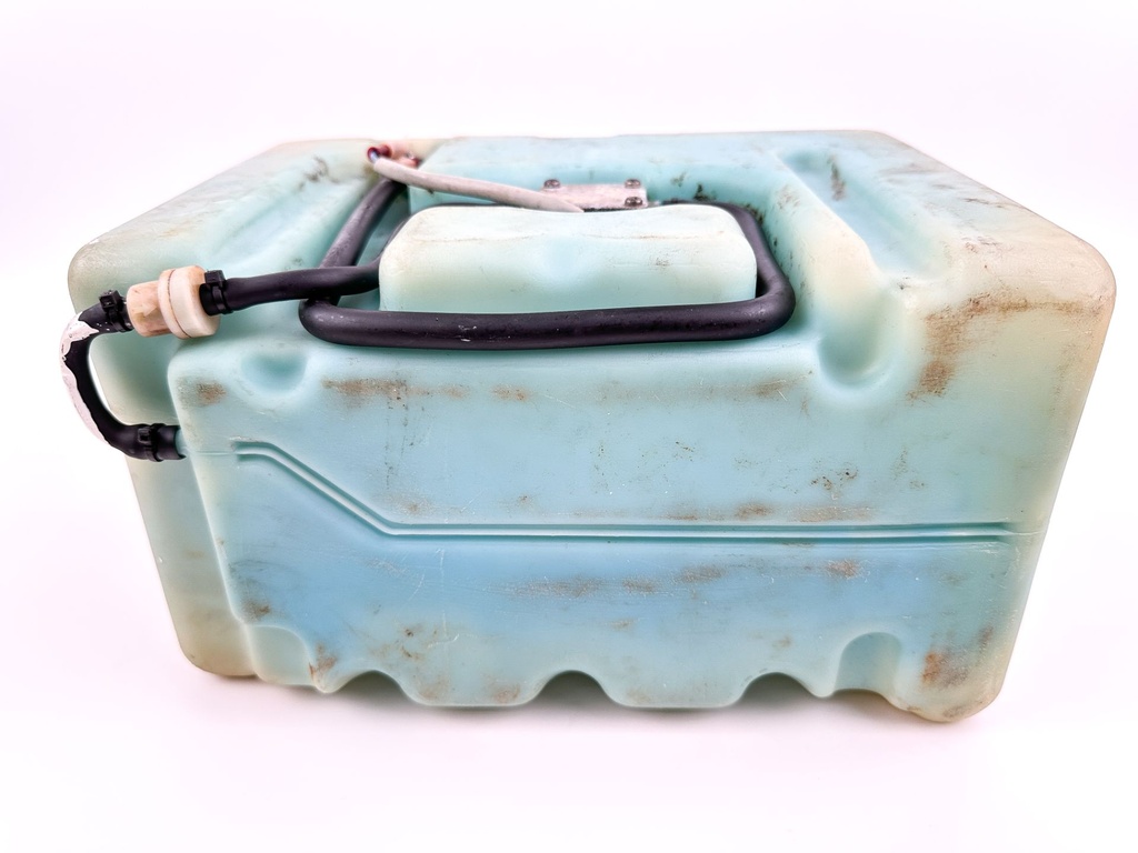 Yamaha Outboard Remote Oil Tank 2.8 Gallons 10.5L W/ Pump & Sensor
