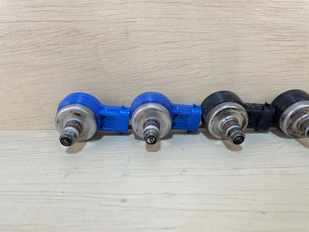 1999 Mercury Optimax 200hp Outboard Air Injector Assembly Set 8M6001743