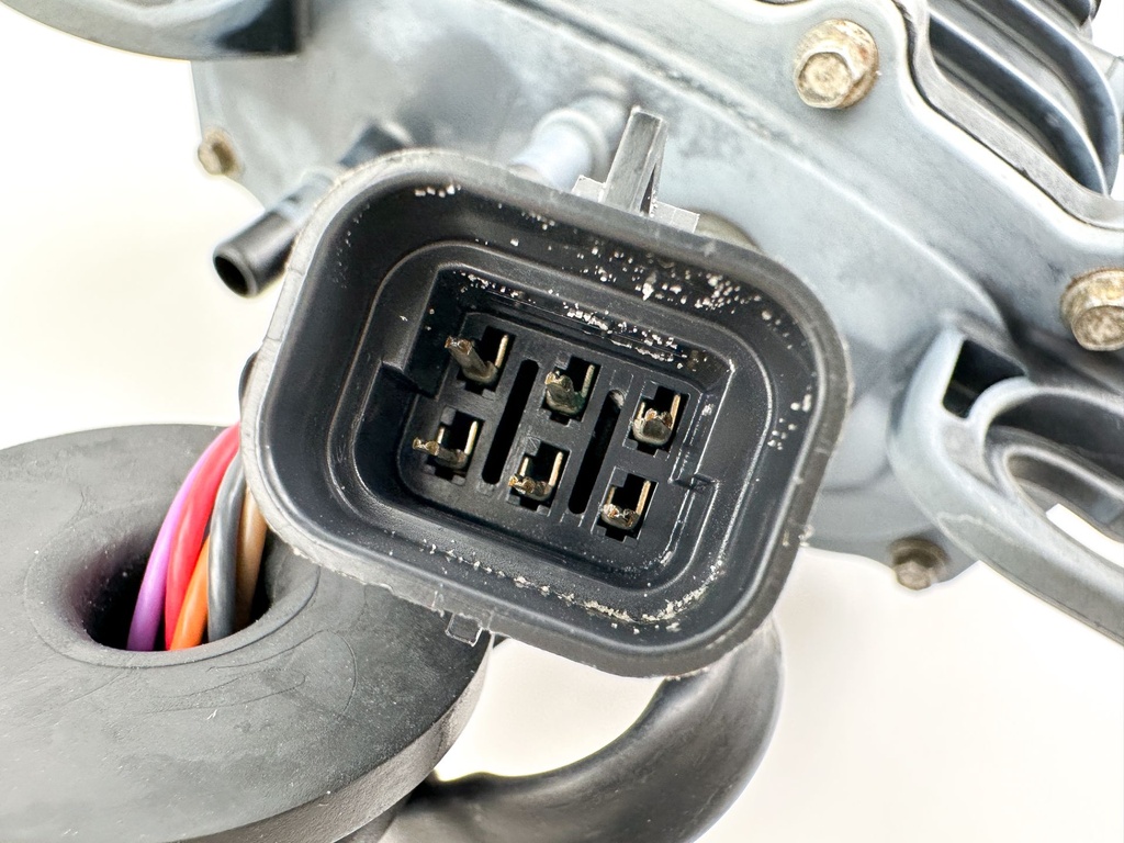 2007 Mercury 275 HP 4 Stroke Outboard FSM Fuel Supply Module 880596T02 OEM