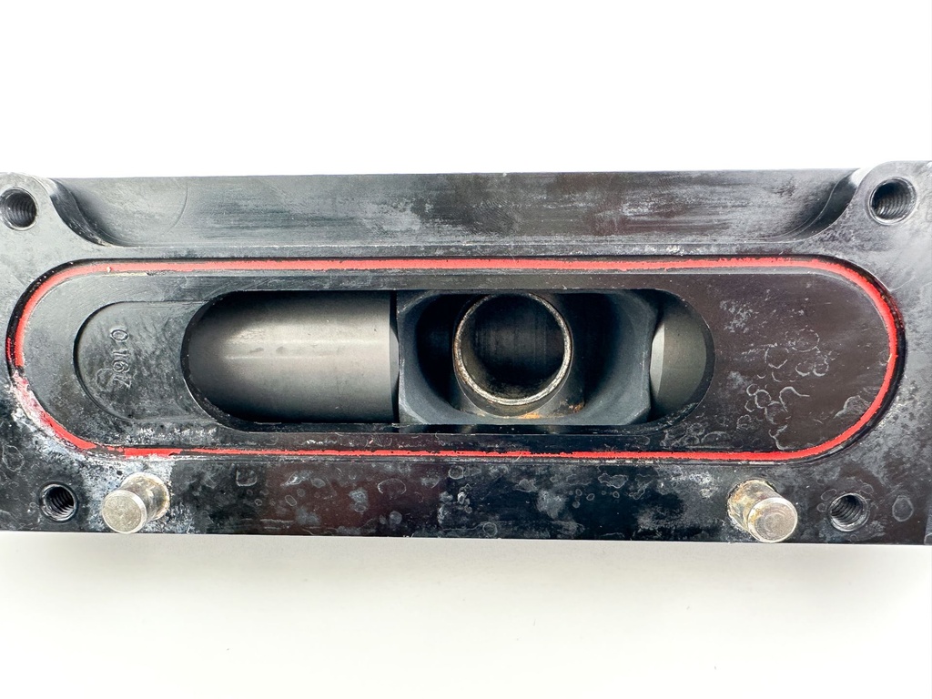 896500A01 Mercury 4 Stroke Outboard Verado L6 Steering Cylinder