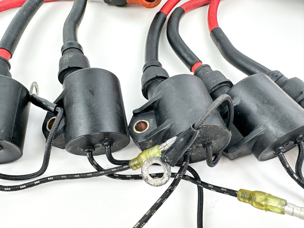 1999 Yamaha 200 HP 2 Stroke Outboard Ignition Coil Set 61A-85570-00-00 OEM