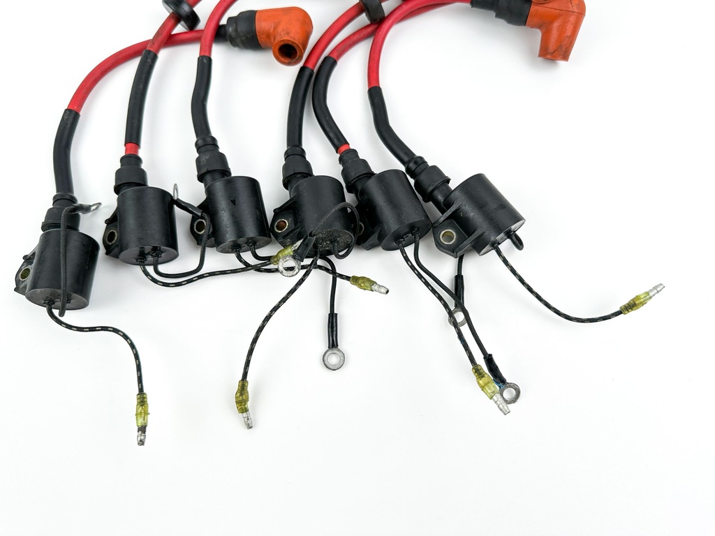 1999 Yamaha 200 HP 2 Stroke Outboard Ignition Coil Set 61A-85570-00-00 OEM