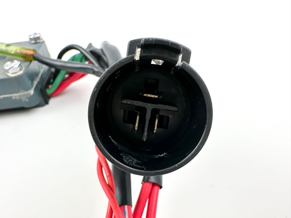 1999 Yamaha 200 HP 2 Stroke Outboard Rectifier & Regulator 67H-81960-00-00 OEM