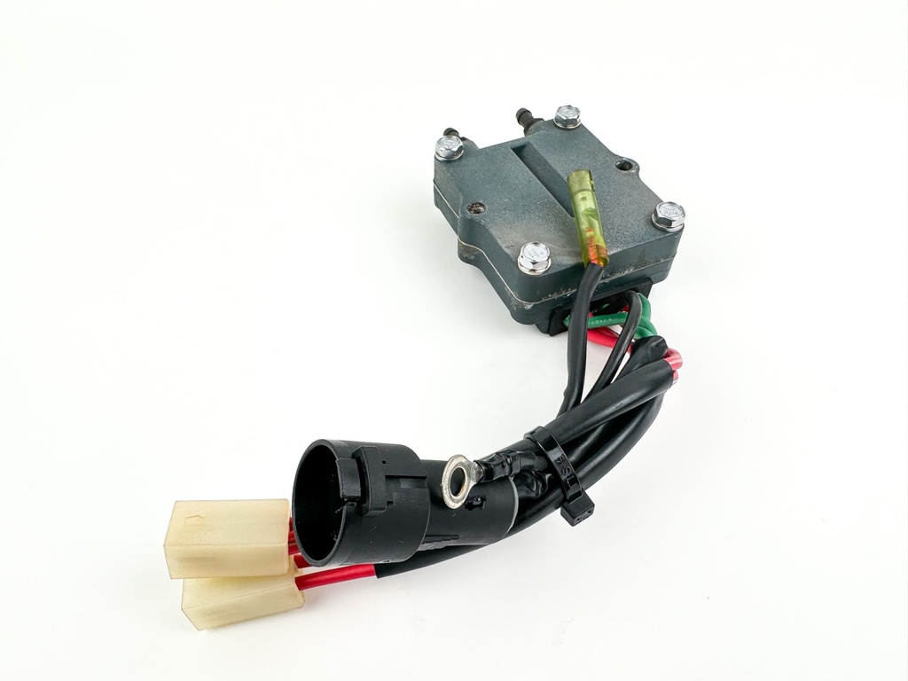 1999 Yamaha 200 HP 2 Stroke Outboard Rectifier & Regulator 67H-81960-00-00 OEM