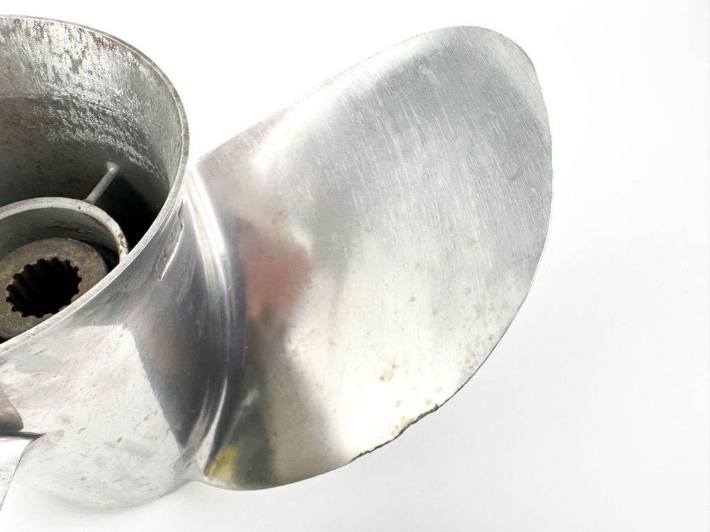 Yamaha Stainless Steel 3 Blade Prop Propeller 15 1/4" x 17P RH Standard