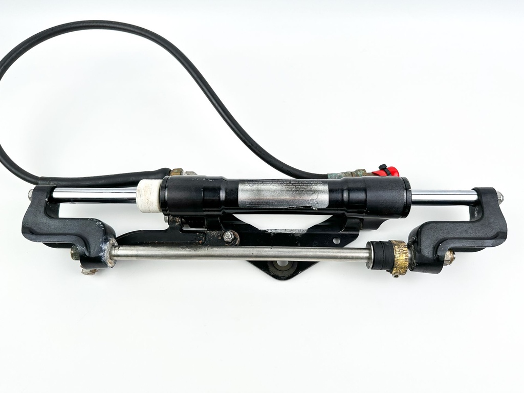 SeaStar Front Mount Outboard Hydraulic Steering Cylinder Assembly Ram HC5345
