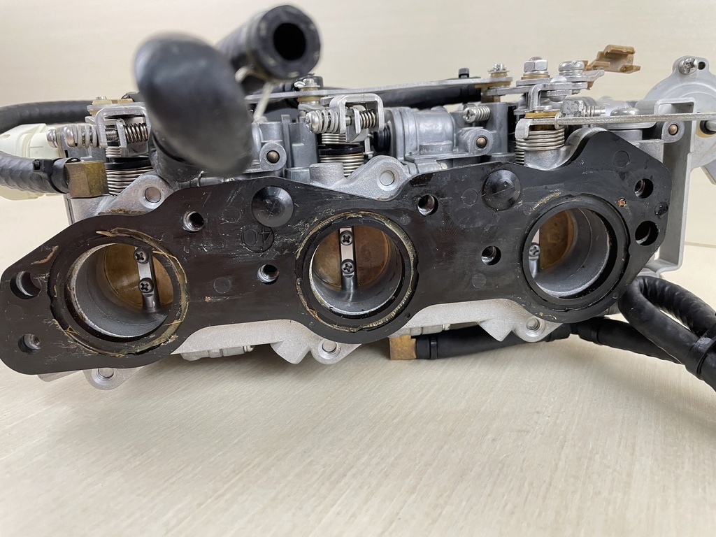 2004 Yamaha 40HP 4 Stroke Carburetor Setup Top Middle Bottom Carb - Cleaned 