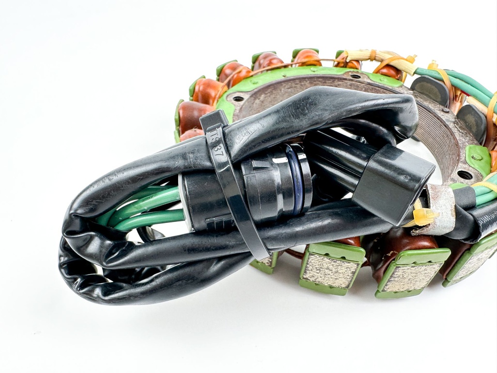 1999 Yamaha 200 HP 2 Stroke Outboard Coil Pulser Base Stator Assembly 61A-85510-02-00 OX66