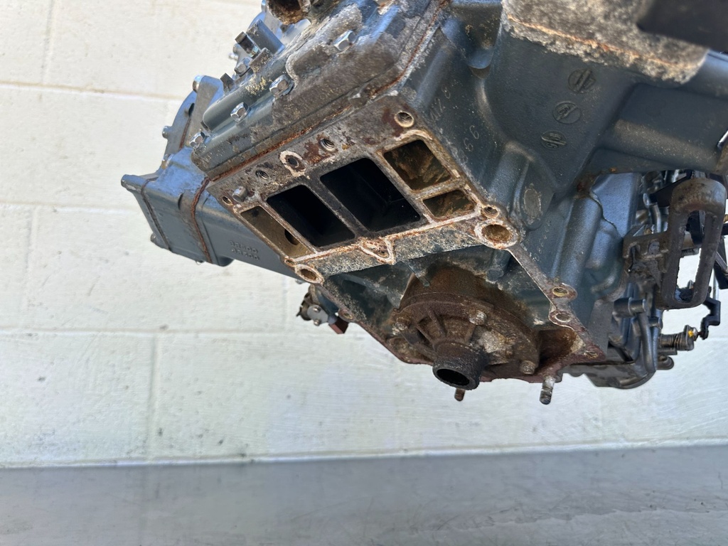 1999 Yamaha 200 HP 2 Stroke Outboard Powerhead 67H-15100-00-94 OEM