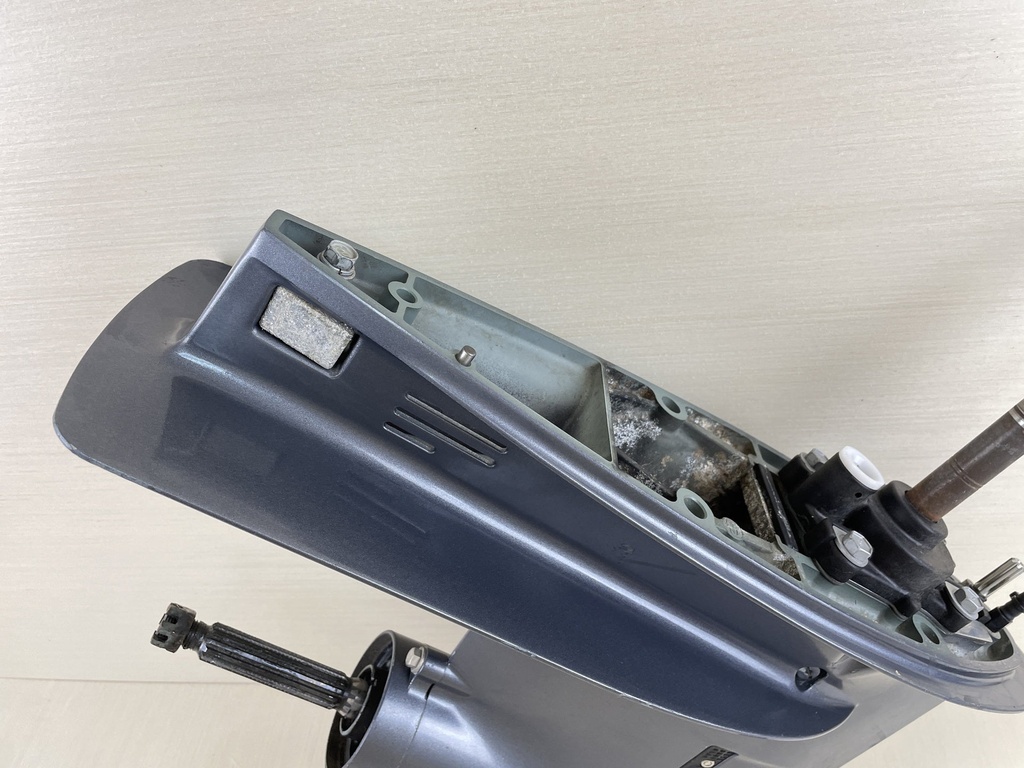 2007 Yamaha 60HP Outboard 20" Long Lower Unit Gear Case RH 69W-45300-00-4D