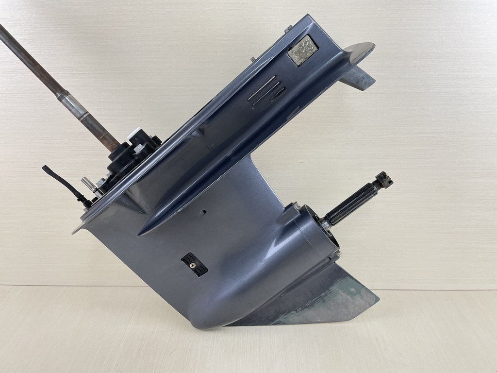 2007 Yamaha 60HP Outboard 20" Long Lower Unit Gear Case RH 69W-45300-00-4D