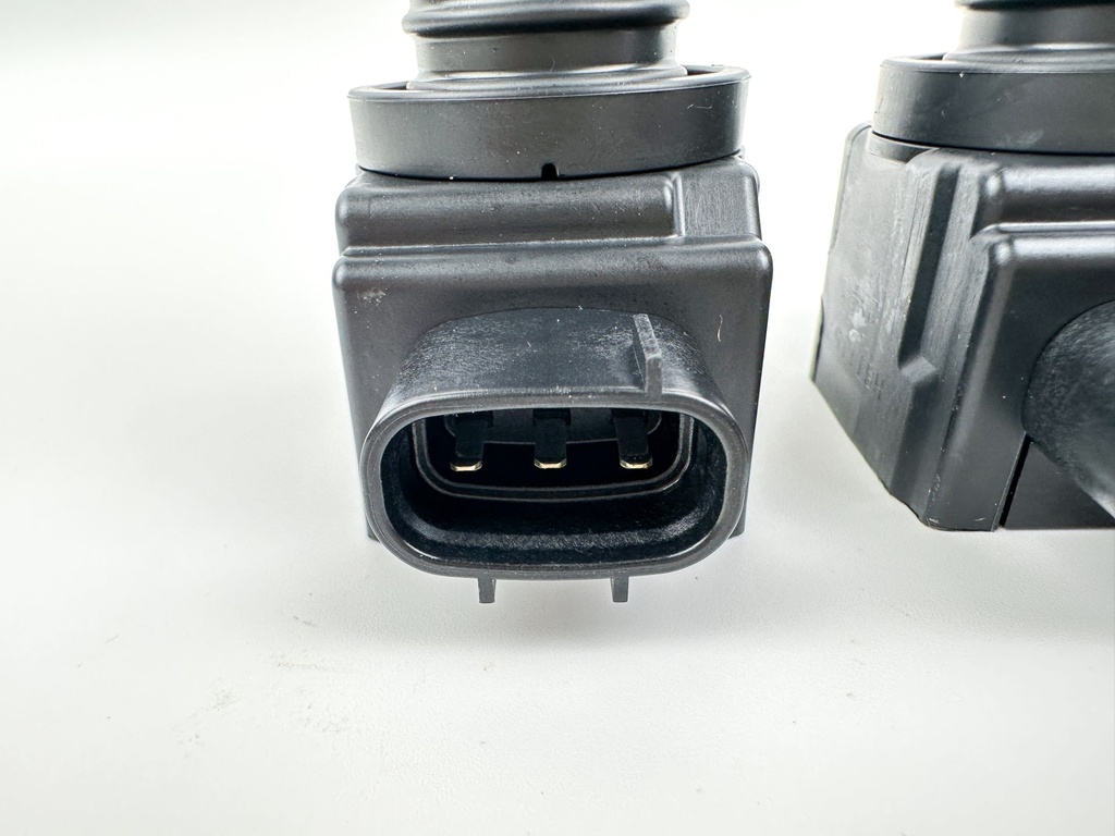 2022 Yamaha 200 HP 4 Stroke Outboard Ignition Coil Set 6CB-82310-02-00 OEM