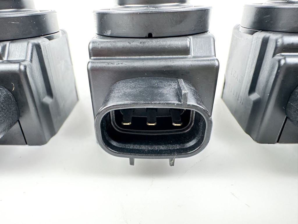 2022 Yamaha 200 HP 4 Stroke Outboard Ignition Coil Set 6CB-82310-02-00 OEM