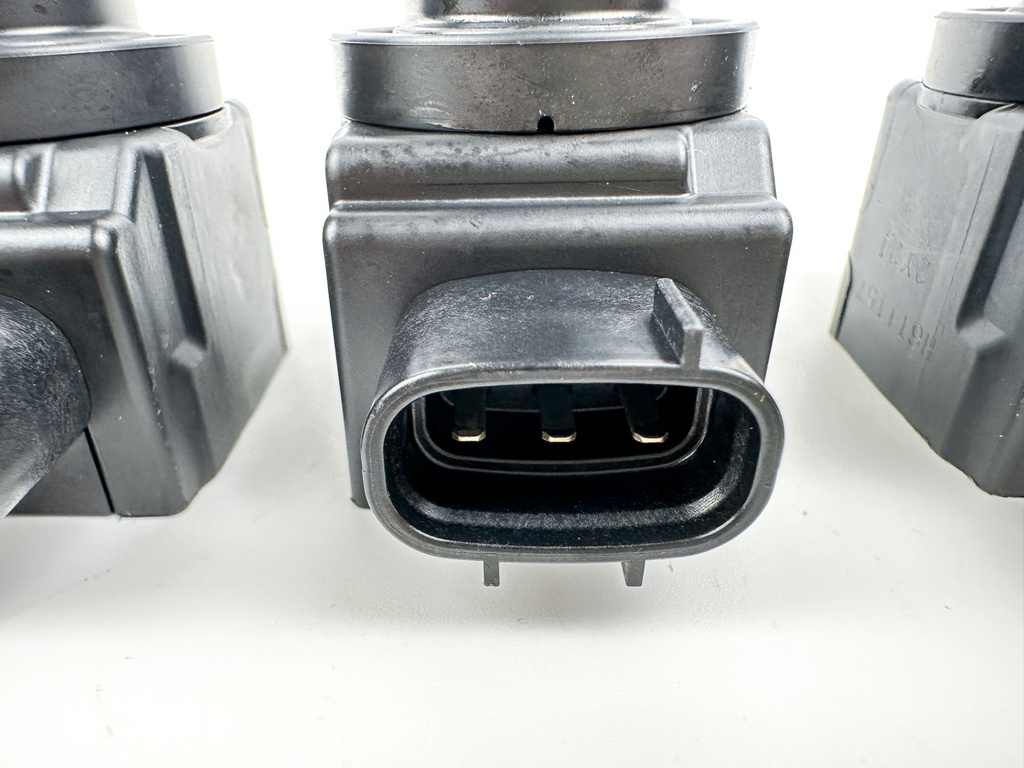 2022 Yamaha 200 HP 4 Stroke Outboard Ignition Coil Set 6CB-82310-02-00 OEM