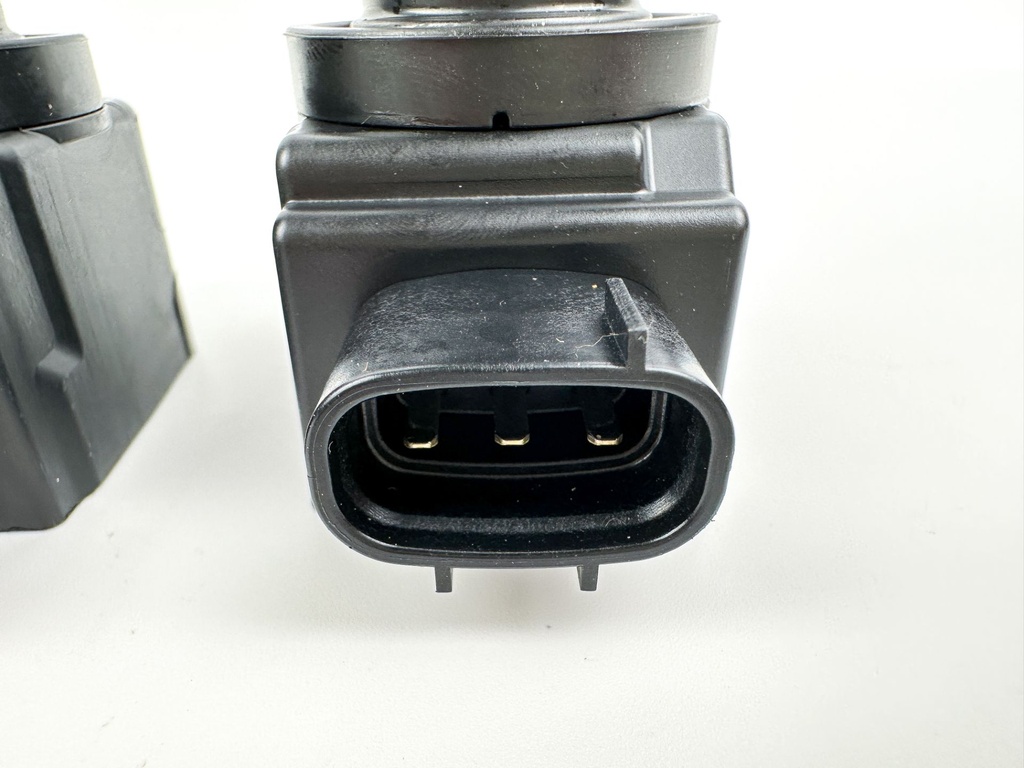 2022 Yamaha 200 HP 4 Stroke Outboard Ignition Coil Set 6CB-82310-02-00 OEM