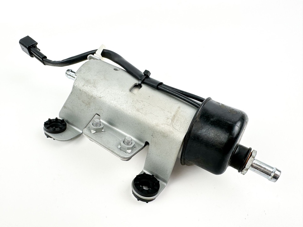 Yamaha F200 200 HP 4 Stroke Outboard Fuel Pump 6GR-24410-01-00 OEM