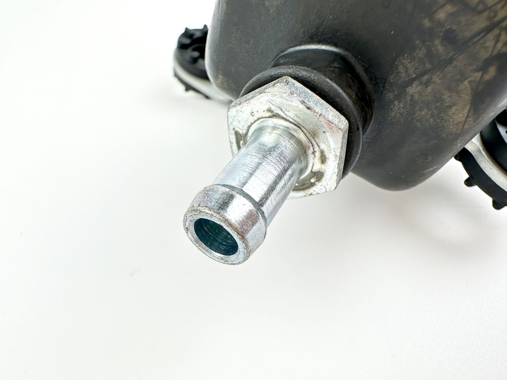 Yamaha F200 200 HP 4 Stroke Outboard Fuel Pump 6GR-24410-01-00 OEM