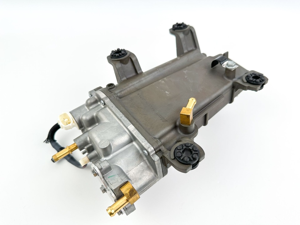 Yamaha F200 200HP 4 Stroke Outboard VST Float Chamber Assembly 6LH-14180-00-00 Like New