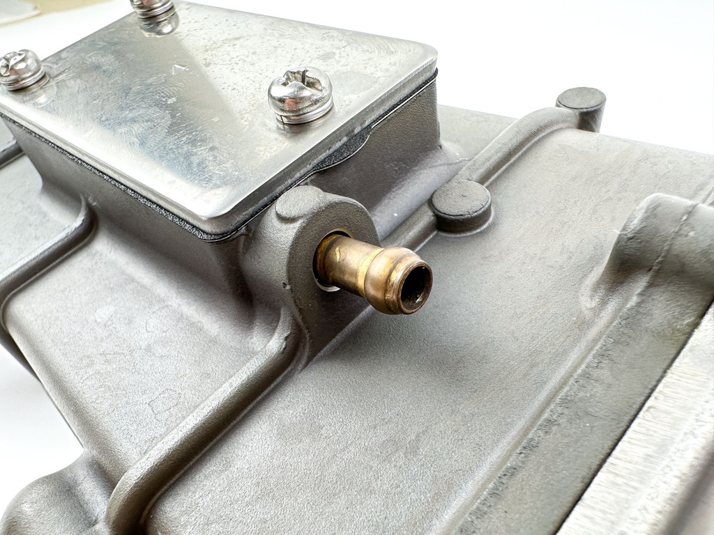 Yamaha F200 200HP 4 Stroke Outboard VST Float Chamber Assembly 6LH-14180-00-00 Like New