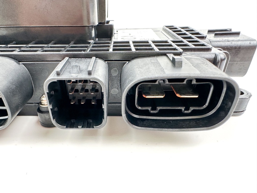 2022 Yamaha 200 HP 4 Stroke Outboard Fuse Box 6DA-82170-11-00 OEM