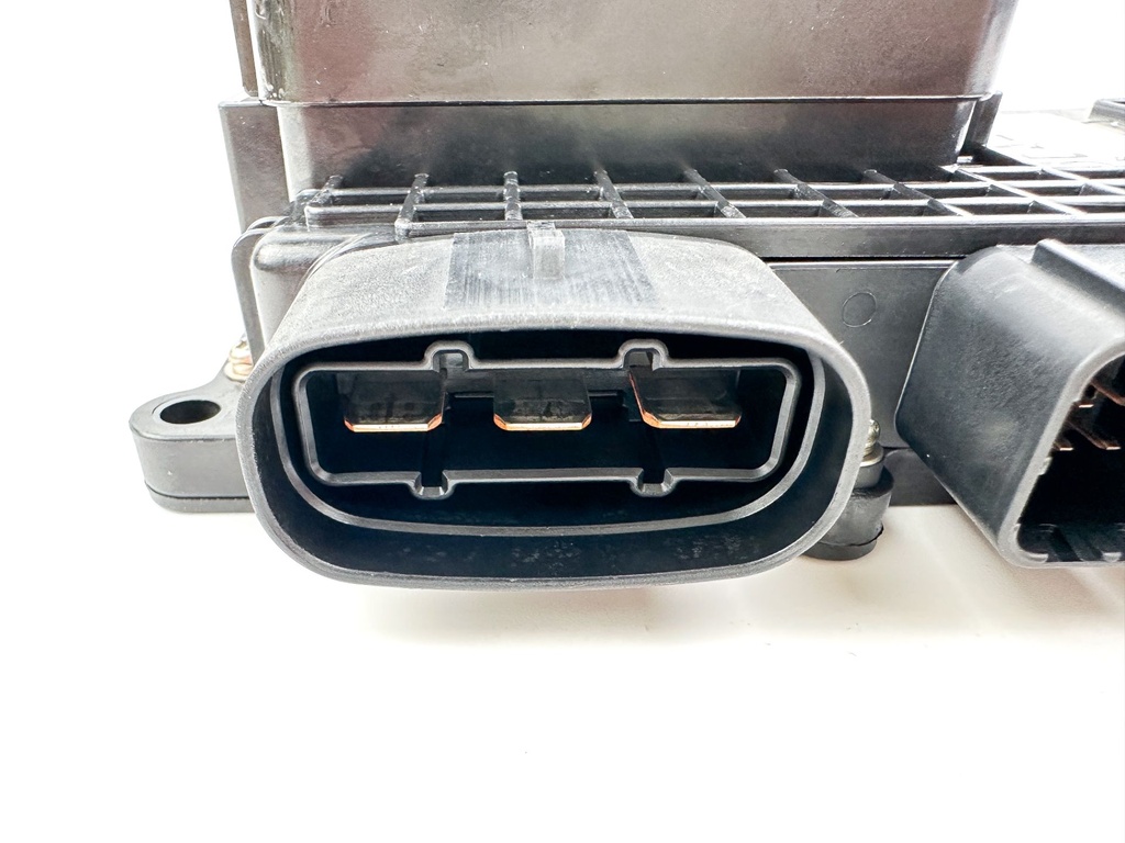 2022 Yamaha 200 HP 4 Stroke Outboard Fuse Box 6DA-82170-11-00 OEM