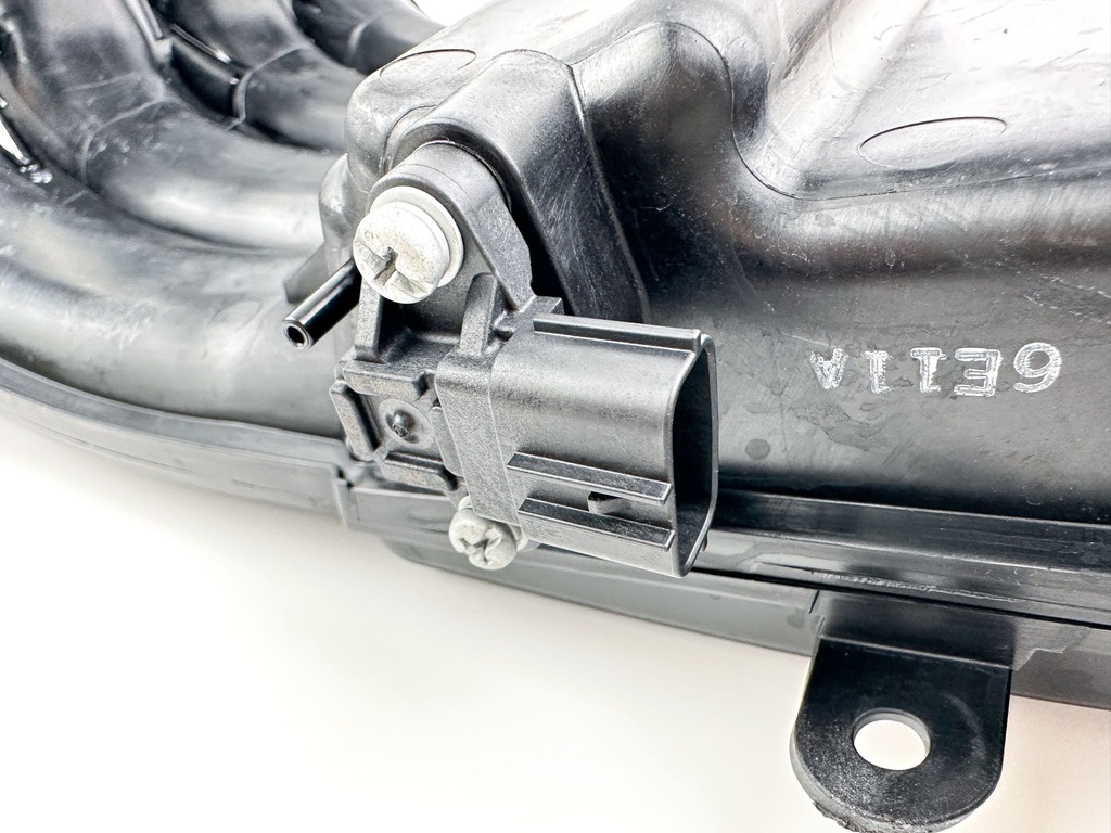 2022 Yamaha 200 HP 4 Stroke Outboard Intake Manifold 6DA-13641-00-00 OEM